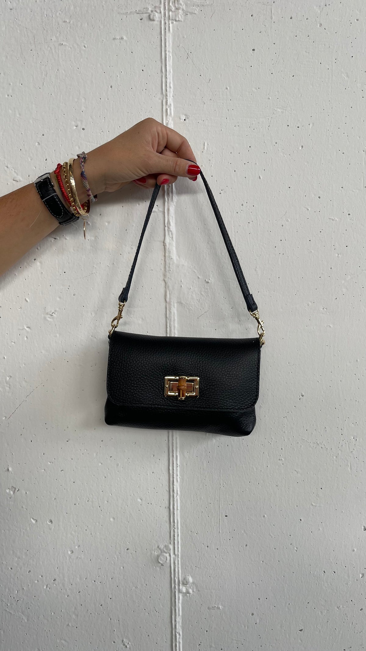 Borsa con chiusura in osso