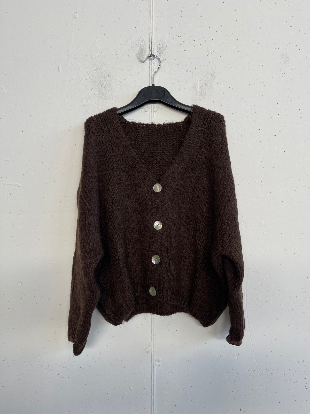 Cardigan misto lana con bottoni effetto perlato