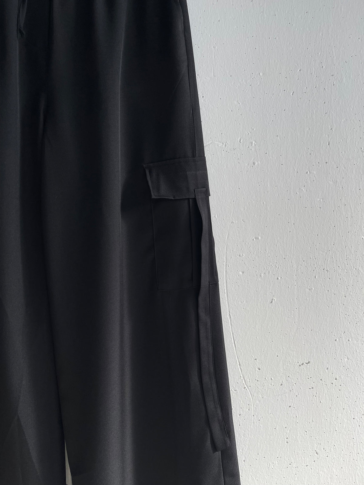Pantalone con lacci