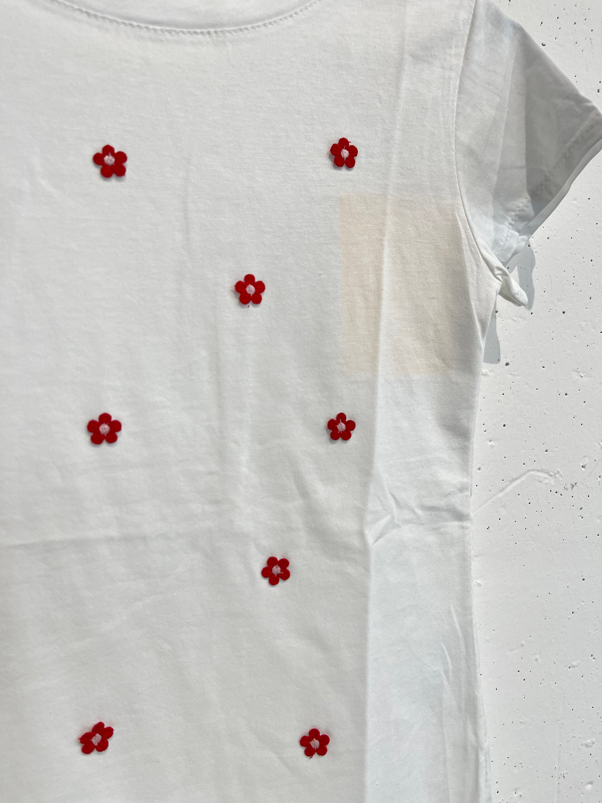 T-shirt dettagli ricamati 3D