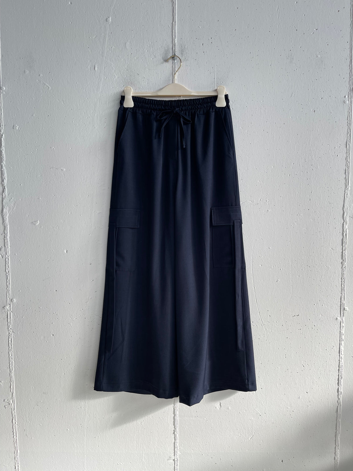 Pantalone con lacci