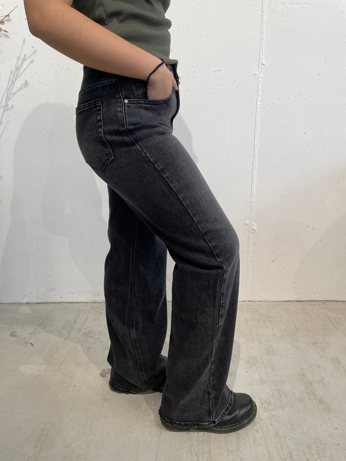 Jeans nero sfrangiato