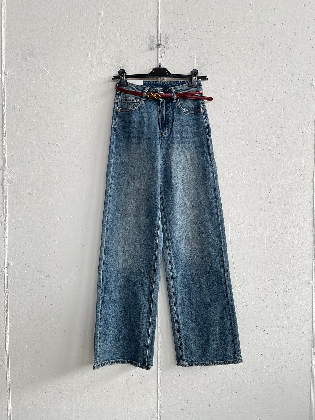 Jeans a palazzo con cintura