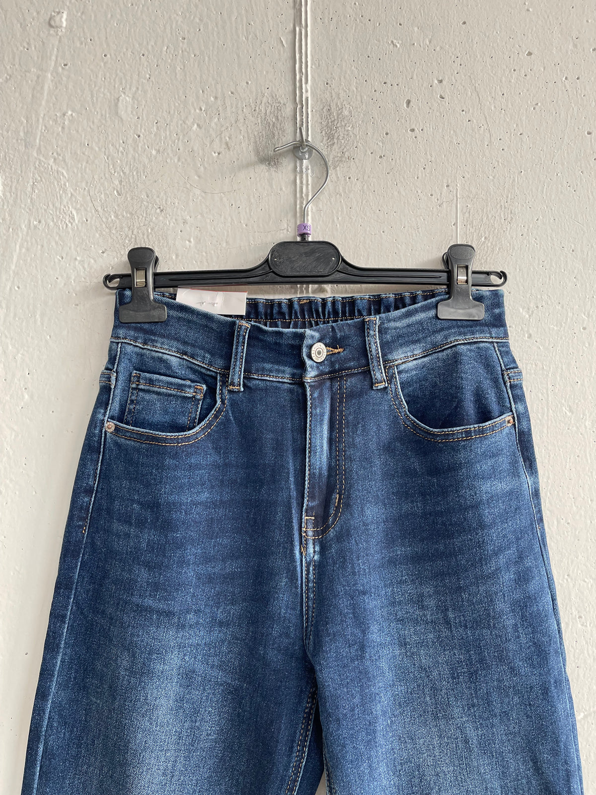 Jeans mom fit con elastico