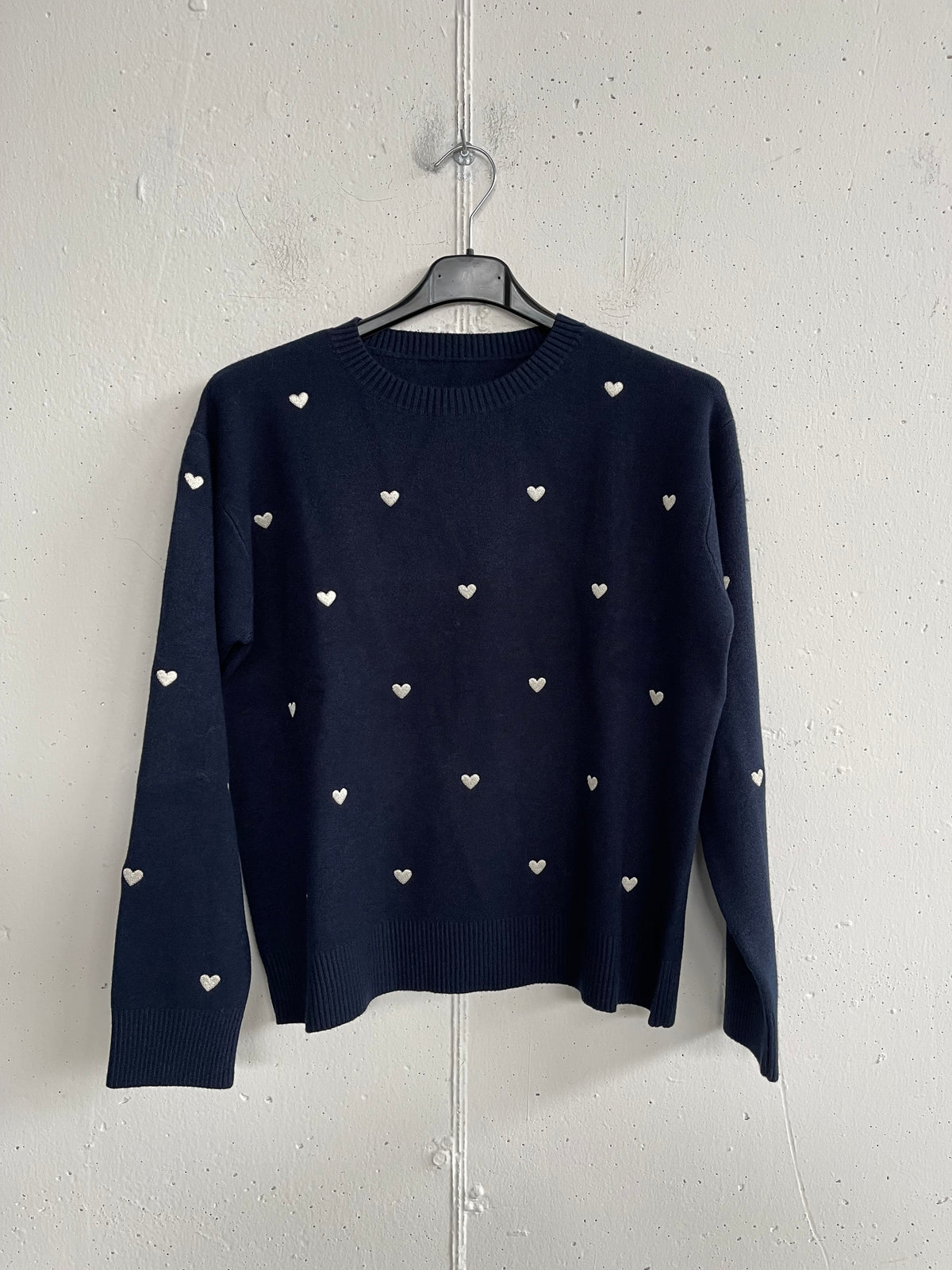 Pull cuoricini ricamati