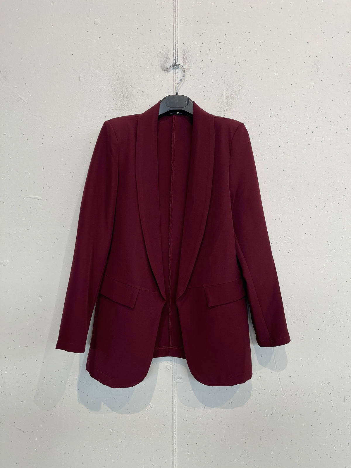 Blazer con spalline imbottite sfiancato e sfoderato