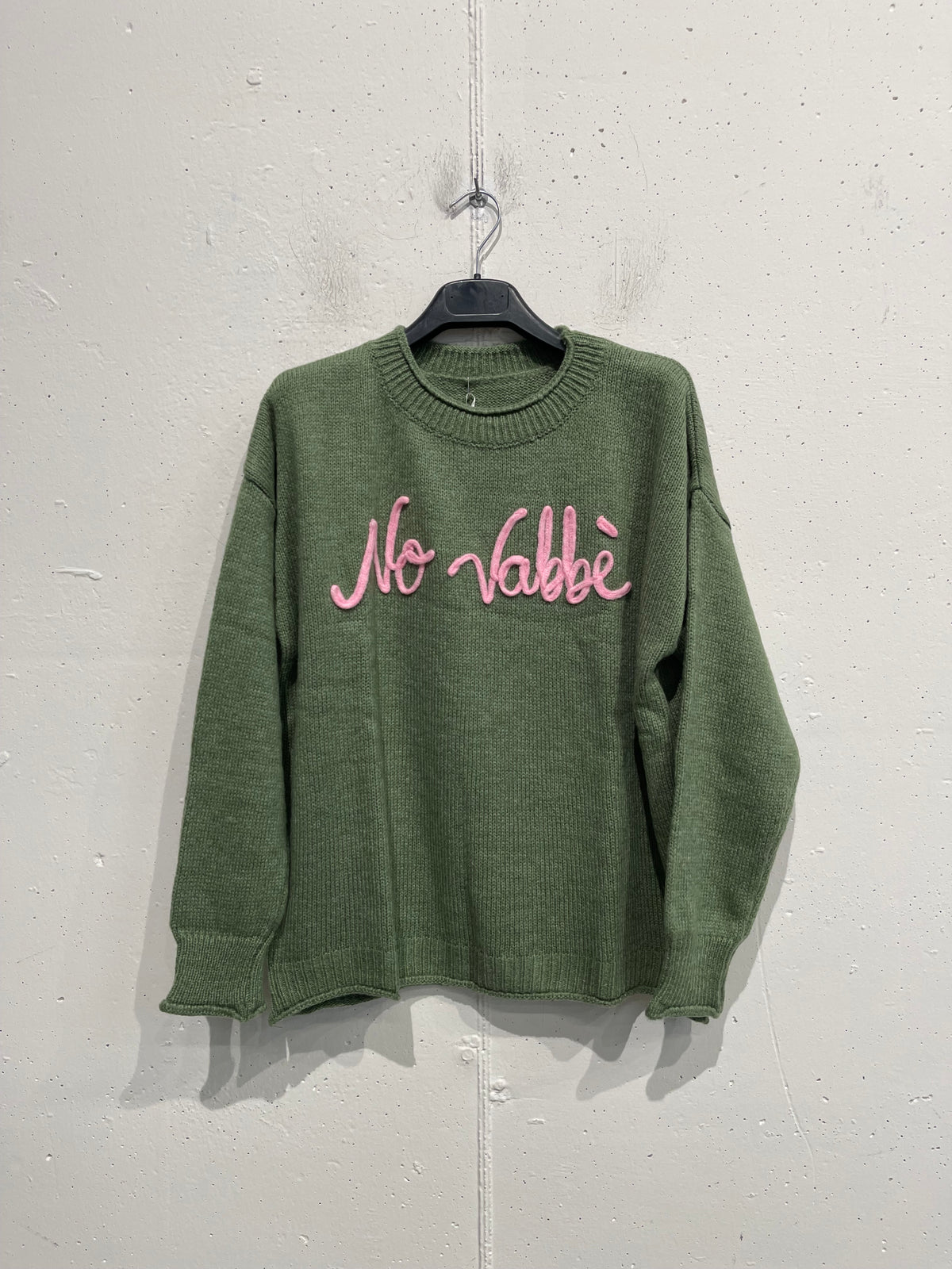 Pull con scritta "No vabbè"