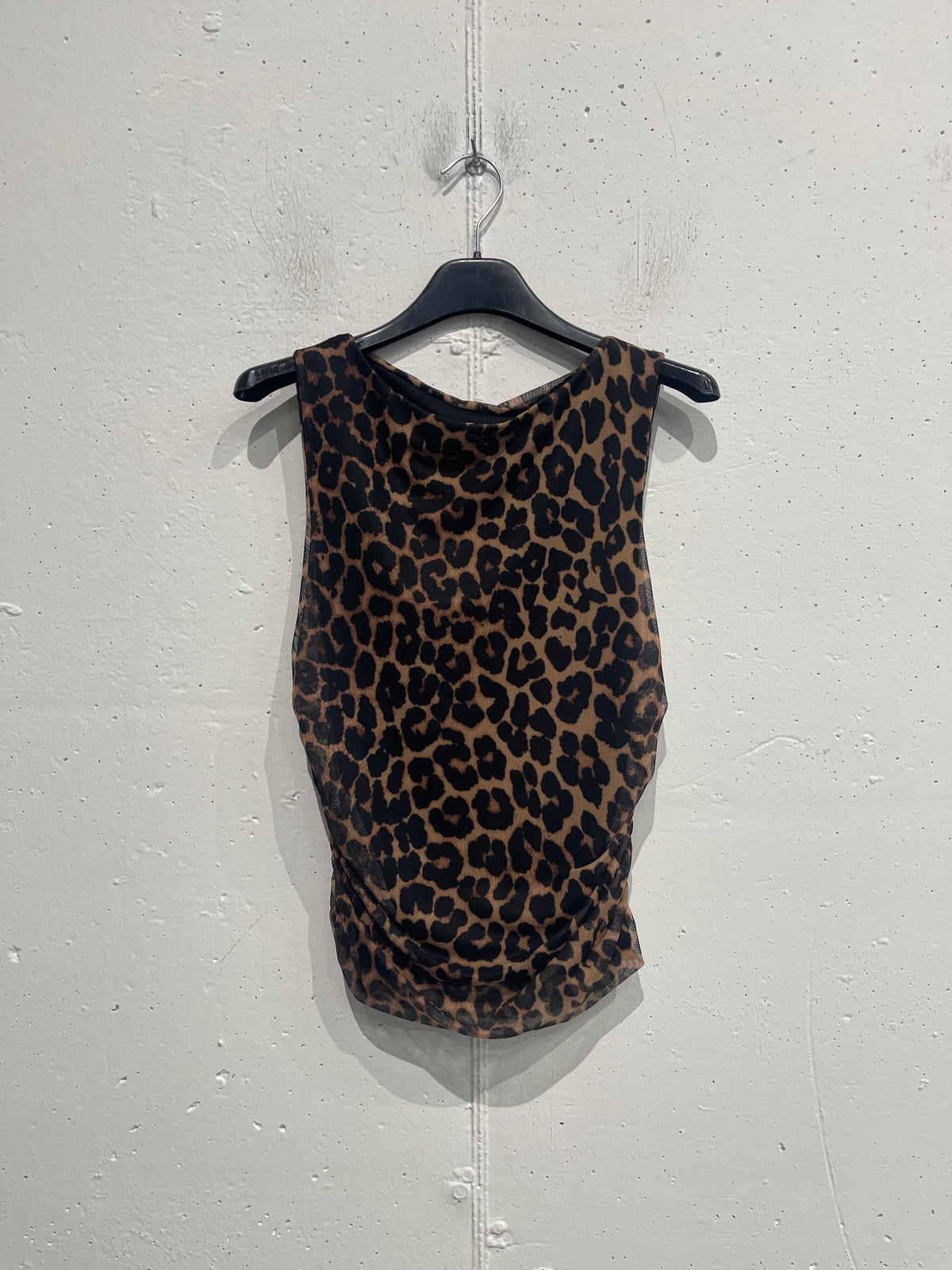 Top leopardato arricciato in tulle