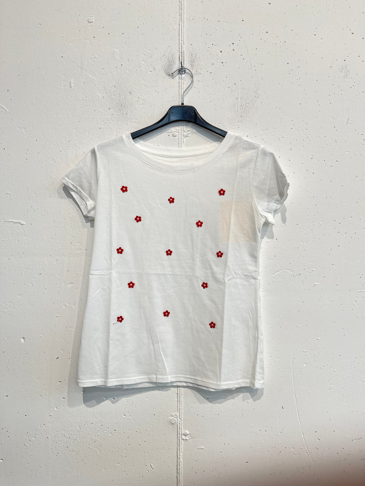 T-shirt dettagli ricamati 3D