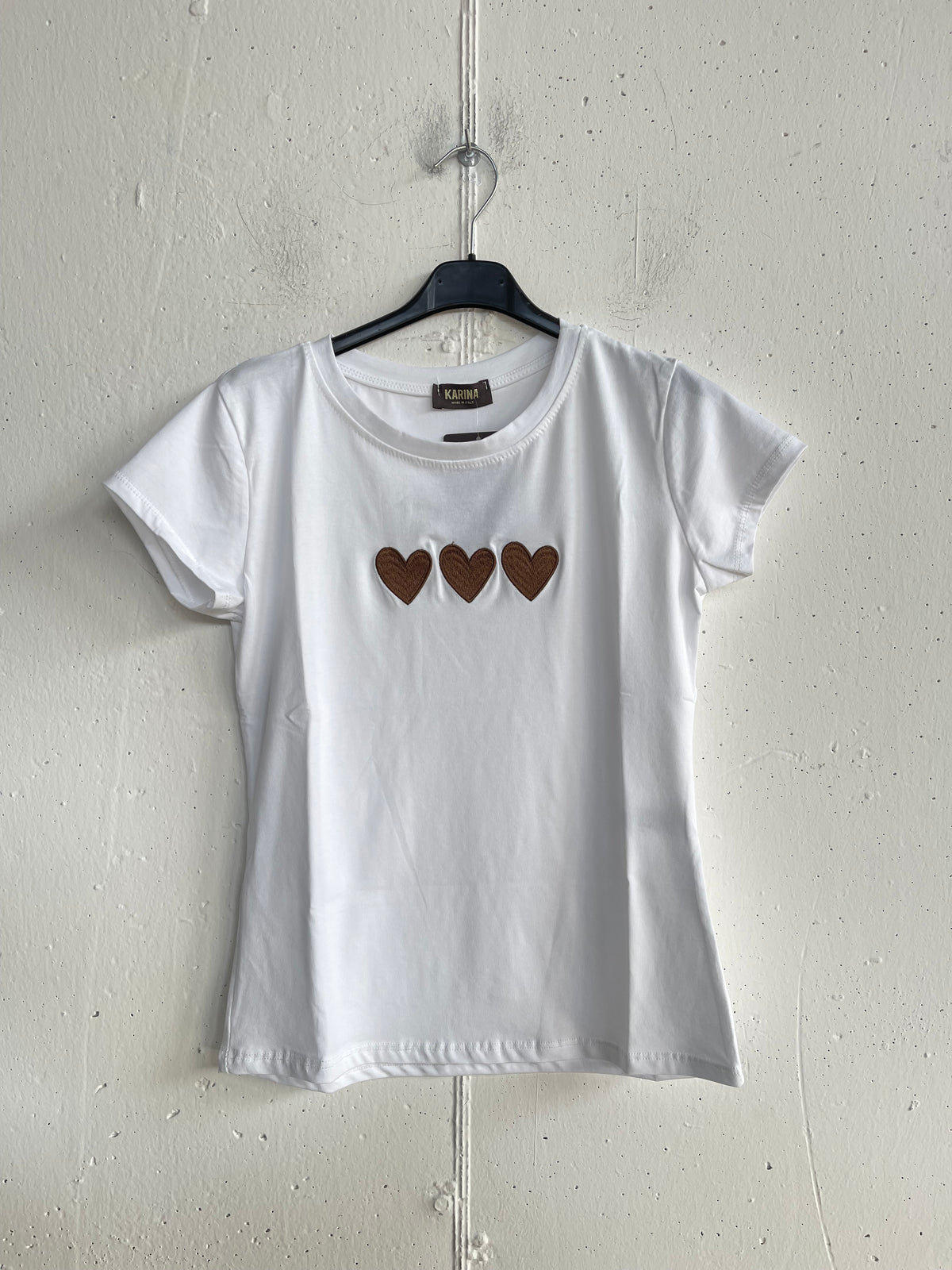 T-shirt cuori ricamati 2