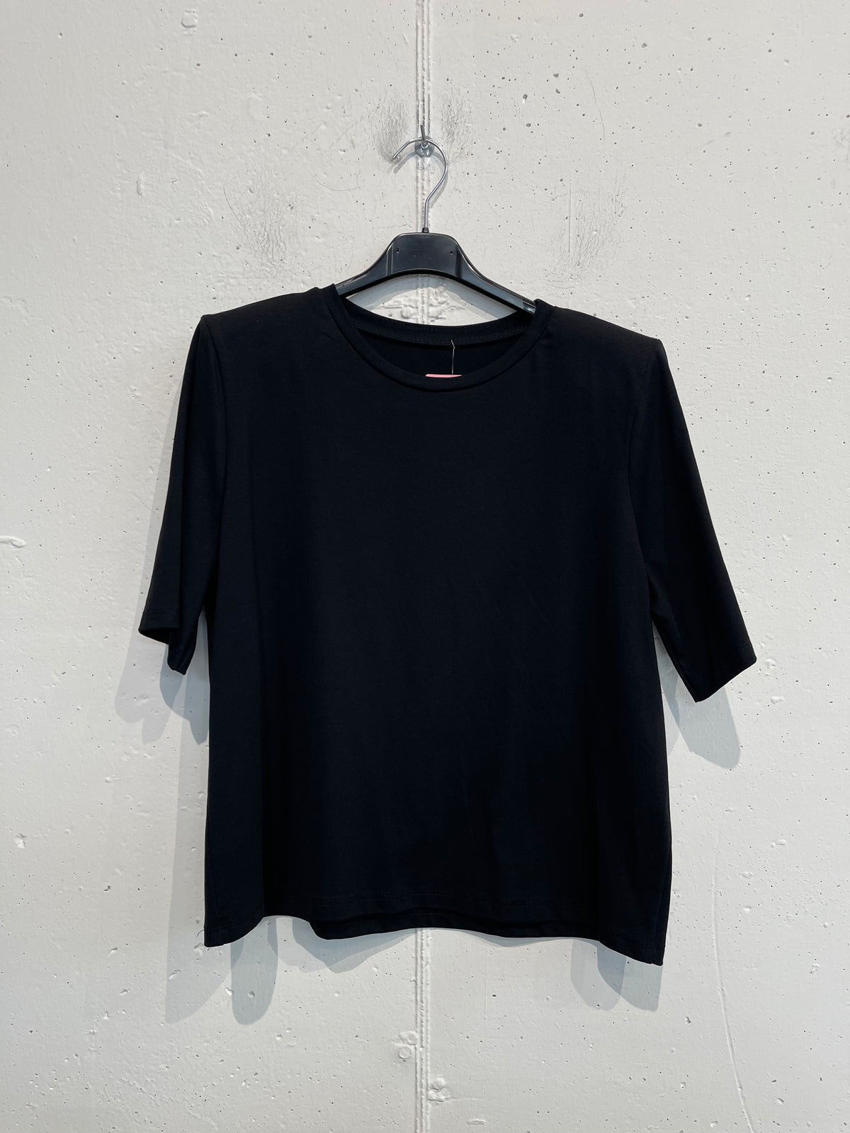 T-shirt spalline imbottite