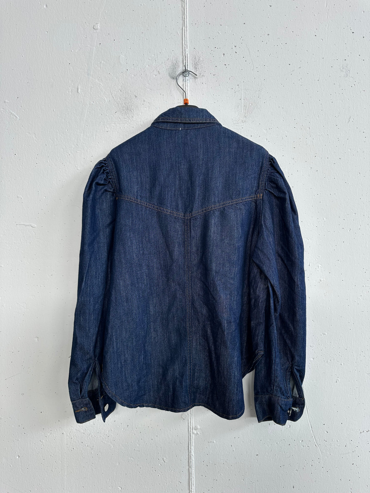 Camicia in jeans con manica a sbuffo