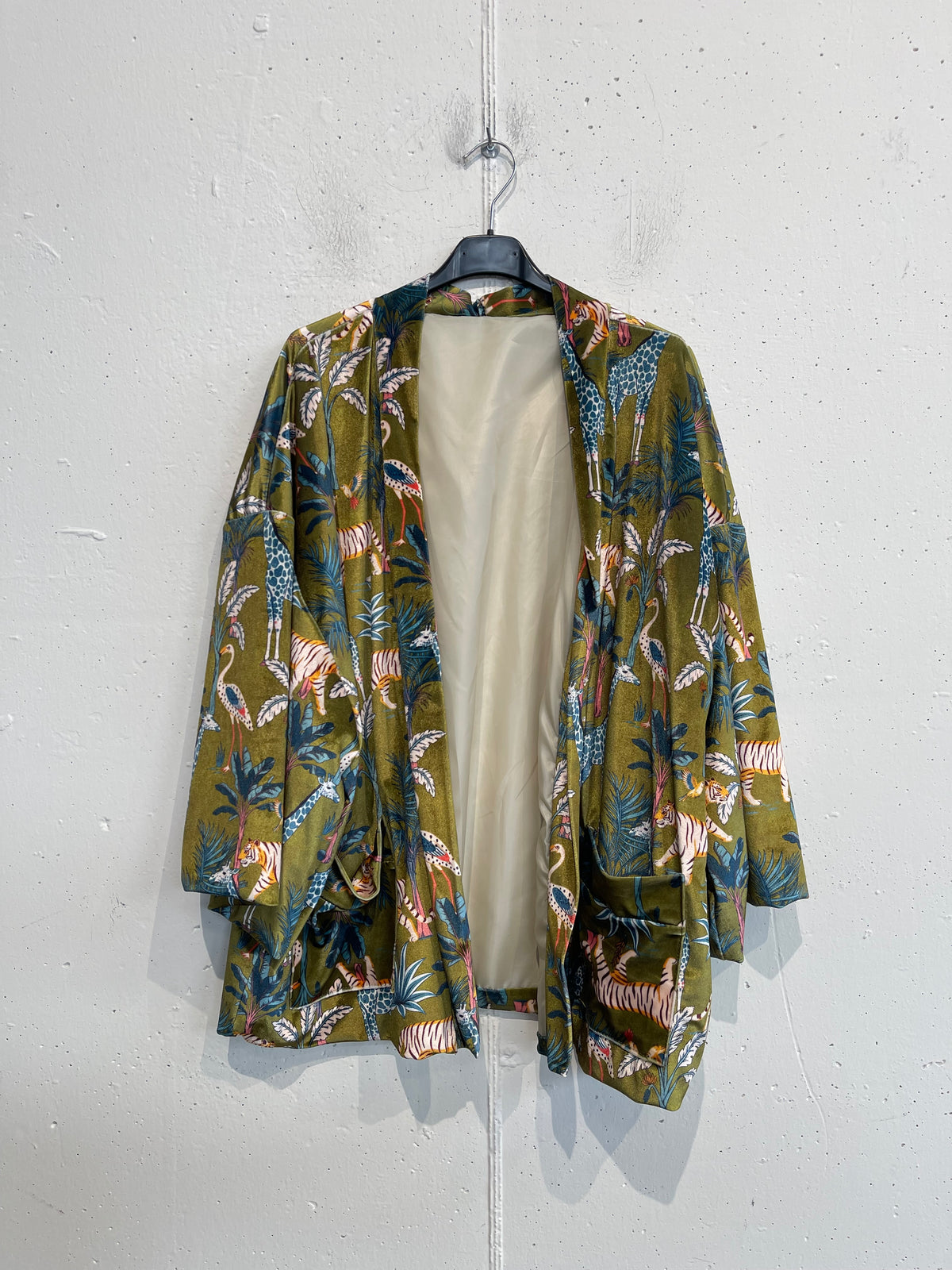 Kimono in ciniglia fantasia giapponese