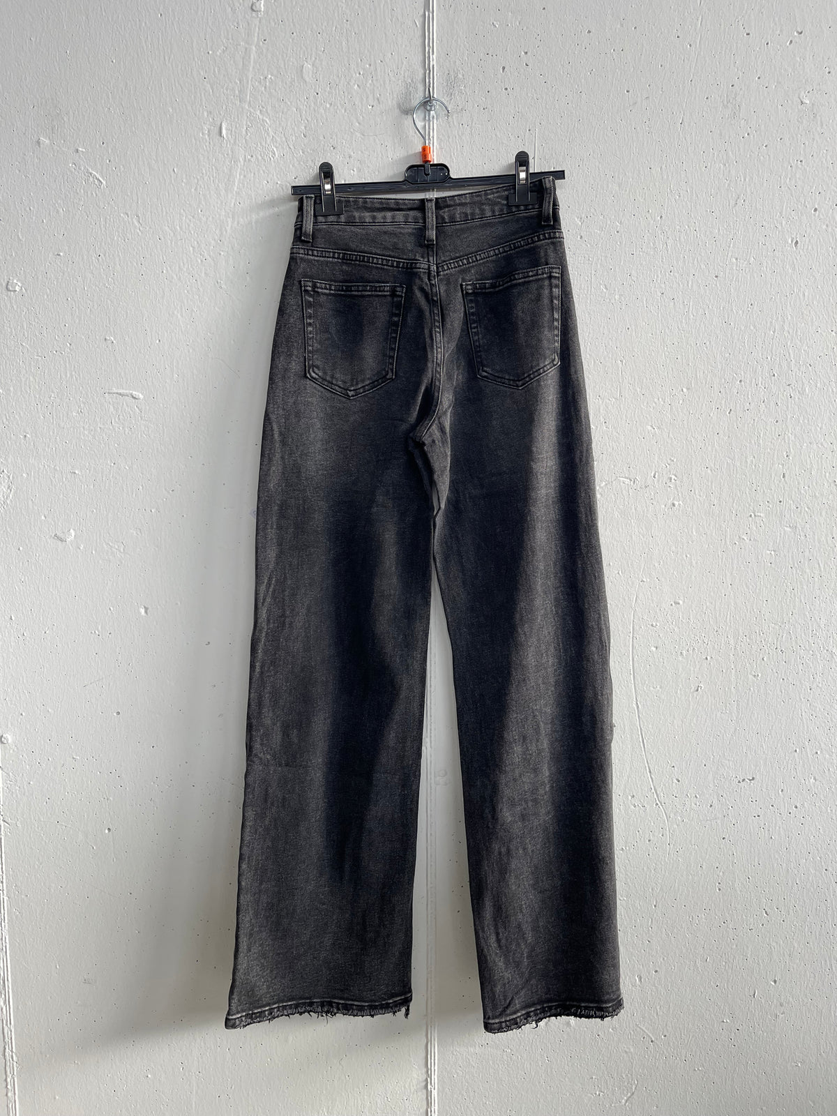 Jeans nero sfrangiato