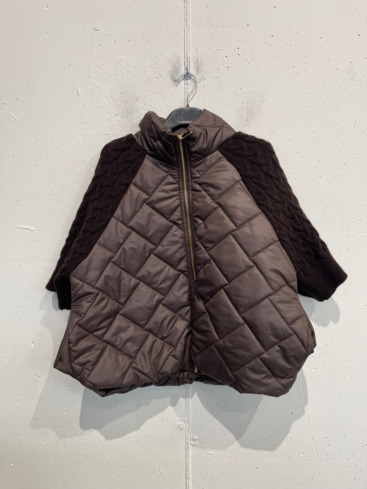 Piumino con mezza manica in maglia