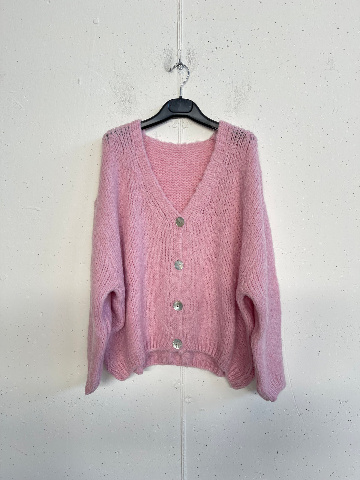 Cardigan misto lana con bottoni effetto perlato