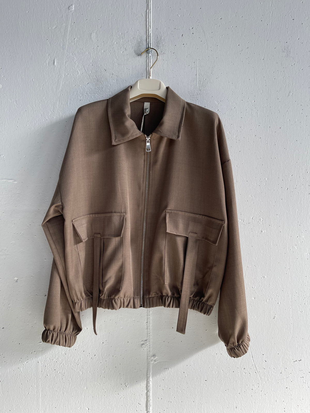 Bomber con Lacci e Zip in Tre Colori