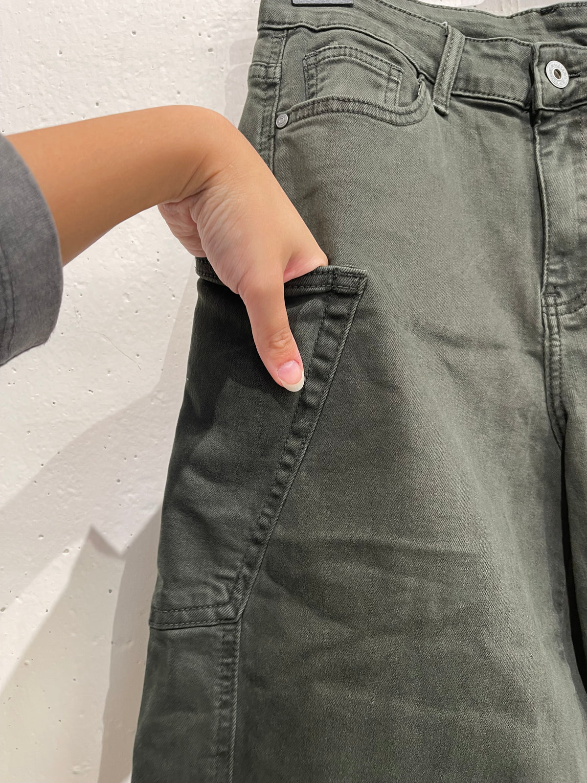 Jeans / pantalone balloon con tasche