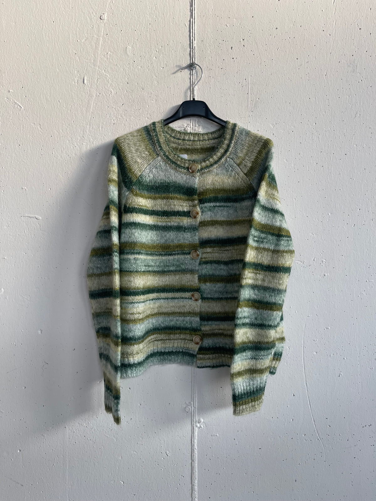 Cardigan a righe in misto lana con bottoni
