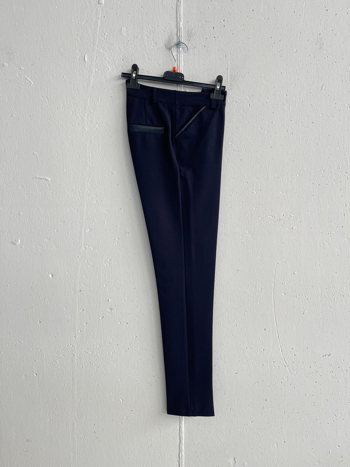 Pantalone a sigaretta