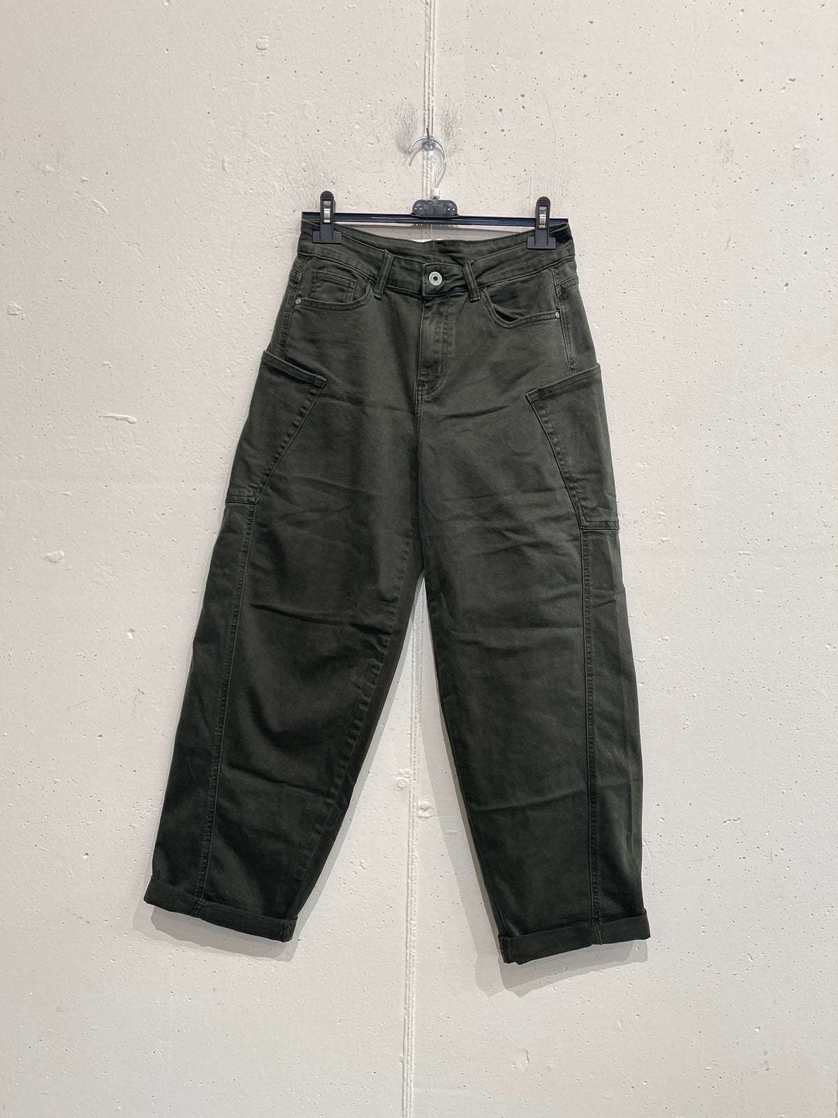 Jeans / pantalone balloon con tasche