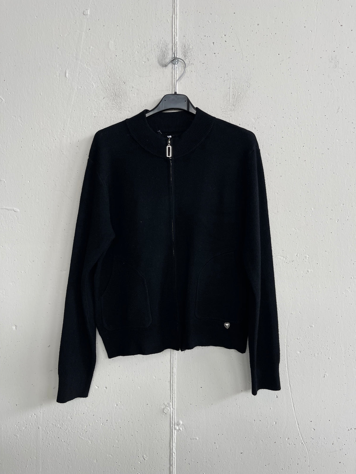 Felpa in maglia con zip e tasche