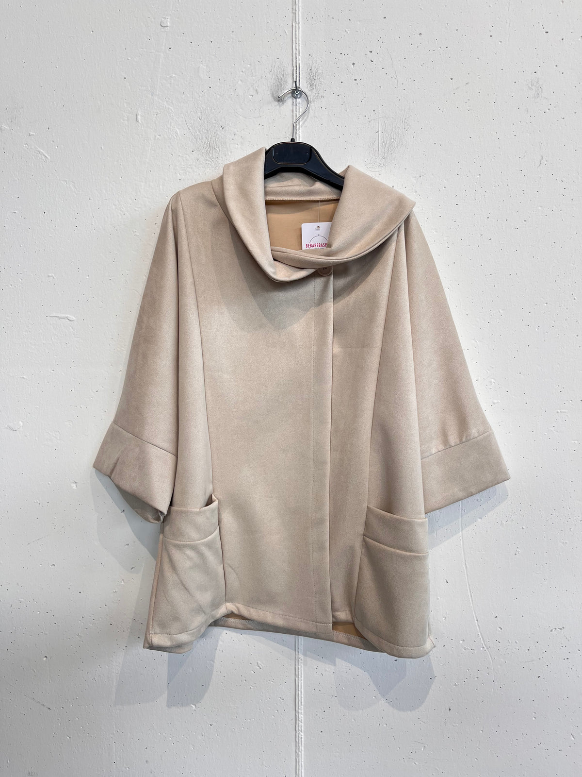 Giacca Poncho in Alcantara con cappuccio