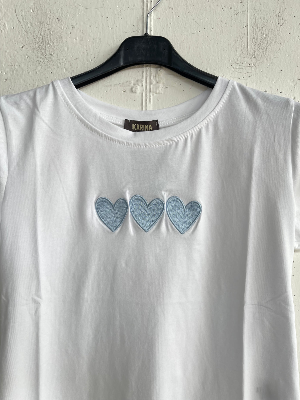 T-shirt cuori ricamati 2