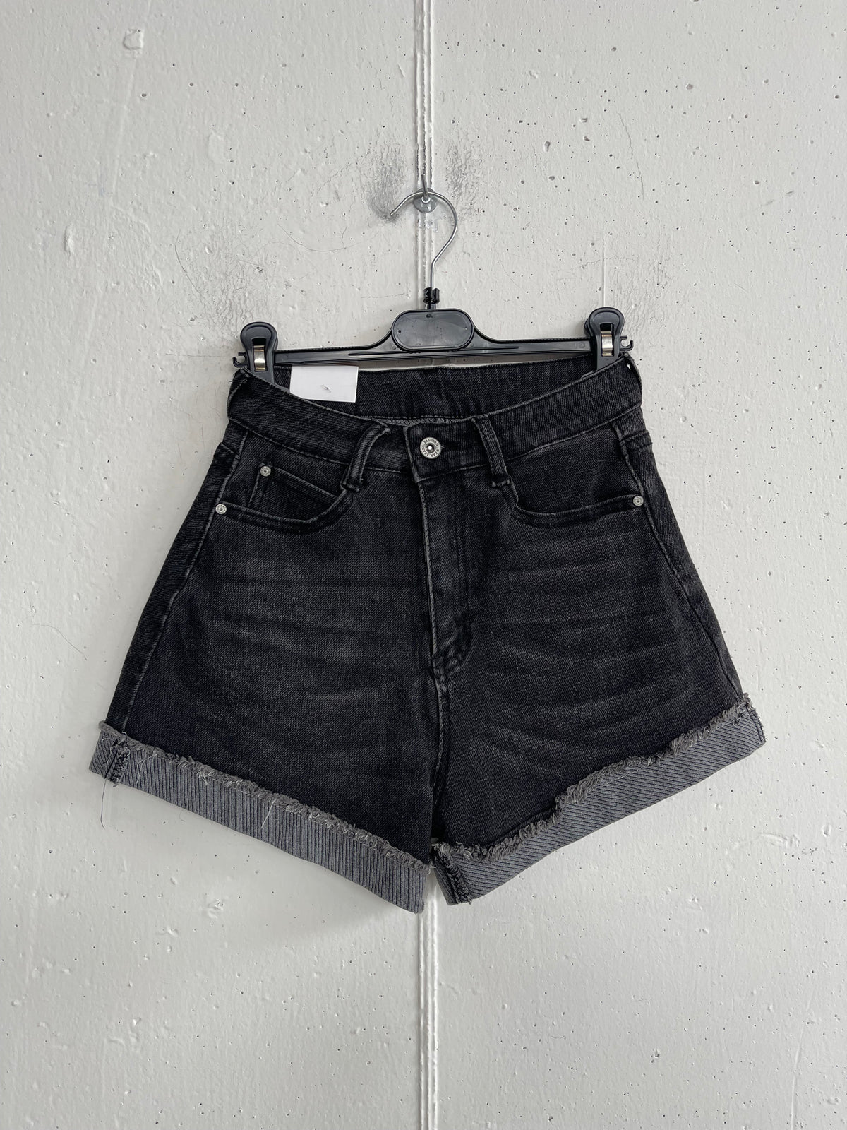 Shorts a vita alta con risvolti