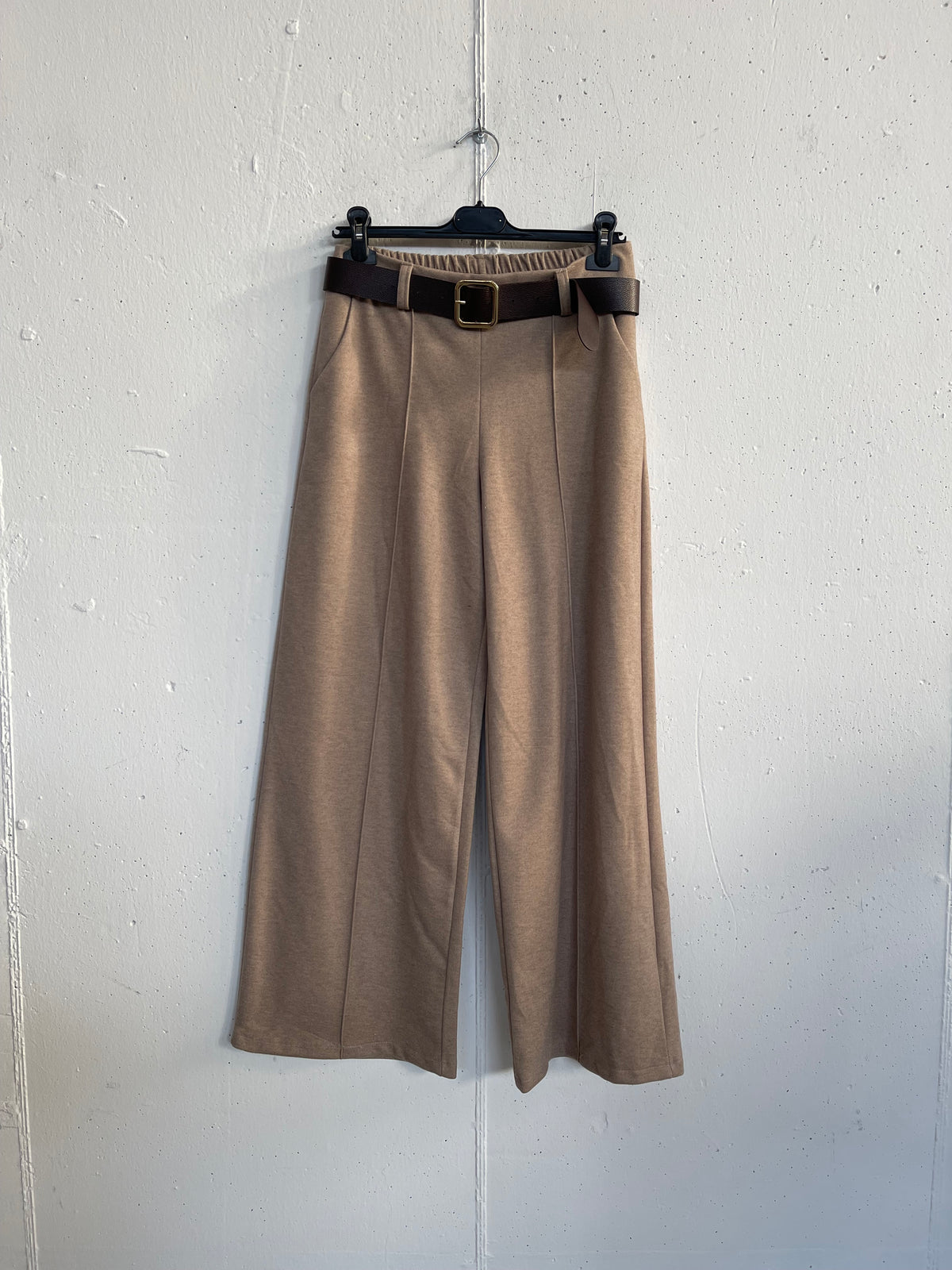 Pantalone in panno a palazzo con cucitura