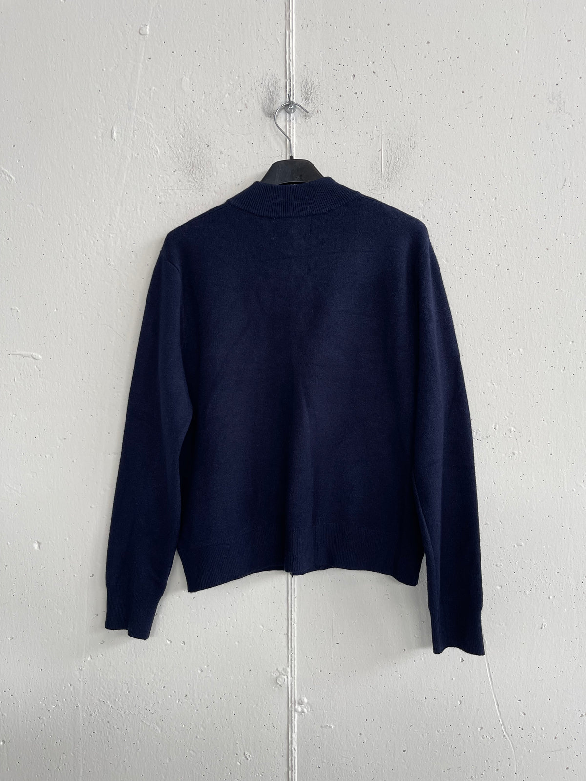 Felpa in maglia con zip e tasche