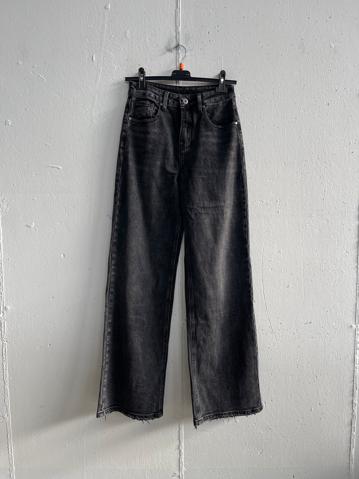 Jeans nero sfrangiato