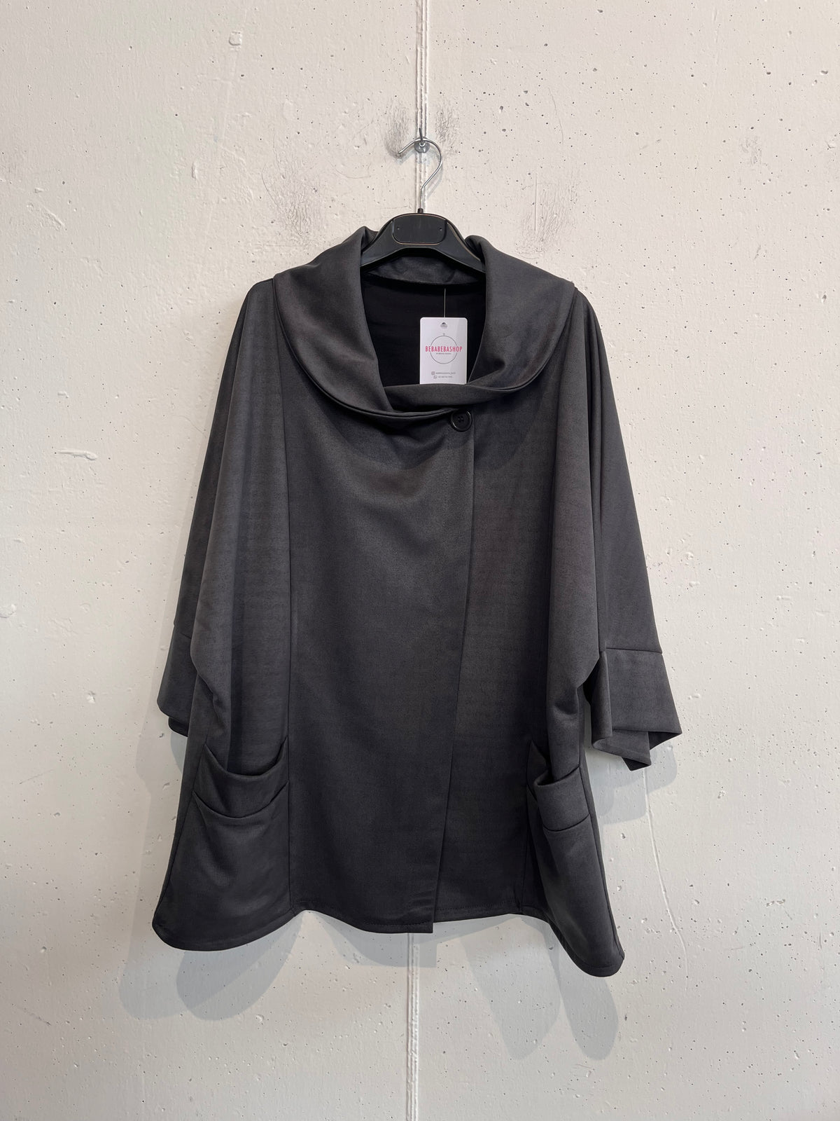 Giacca Poncho in Alcantara con cappuccio