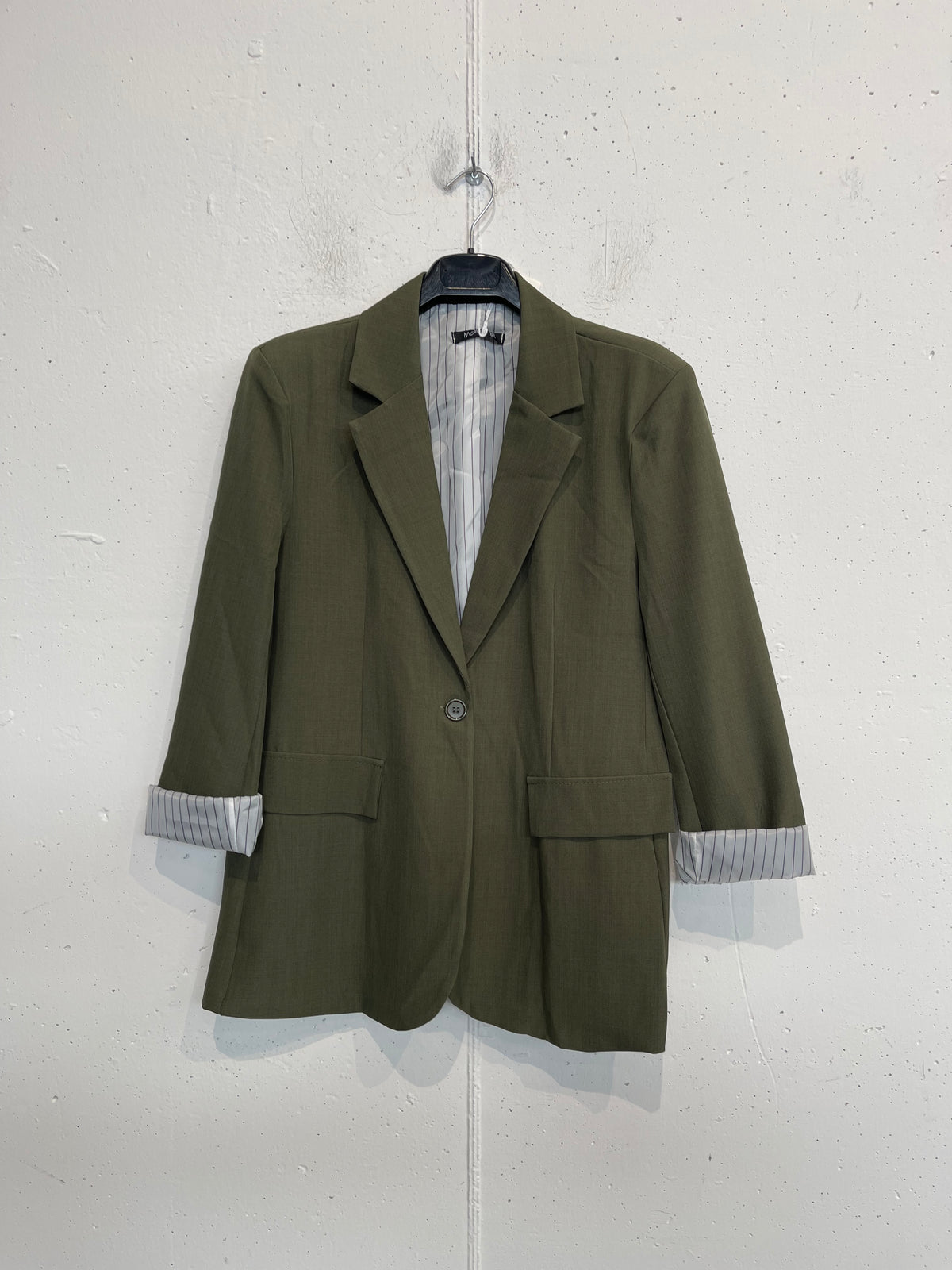Blazer con spalline imbottite over con bottone