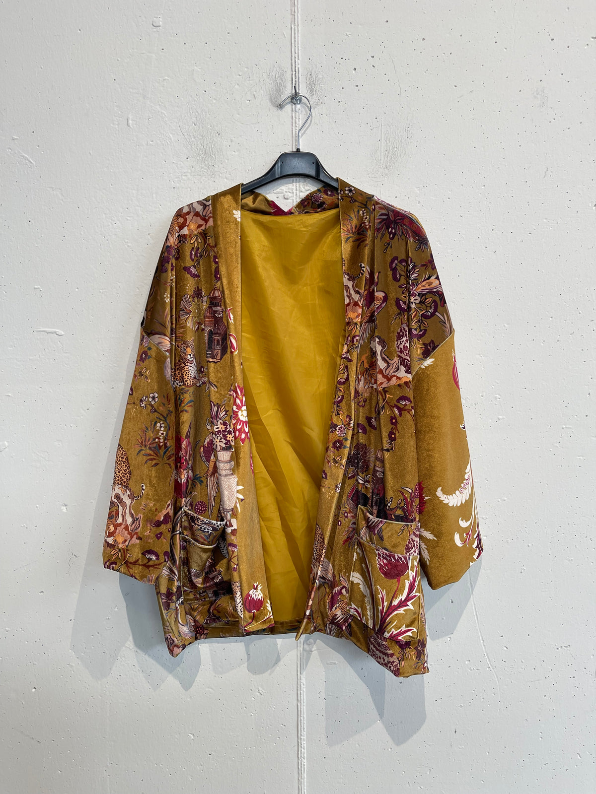 Kimono in ciniglia fantasia giapponese