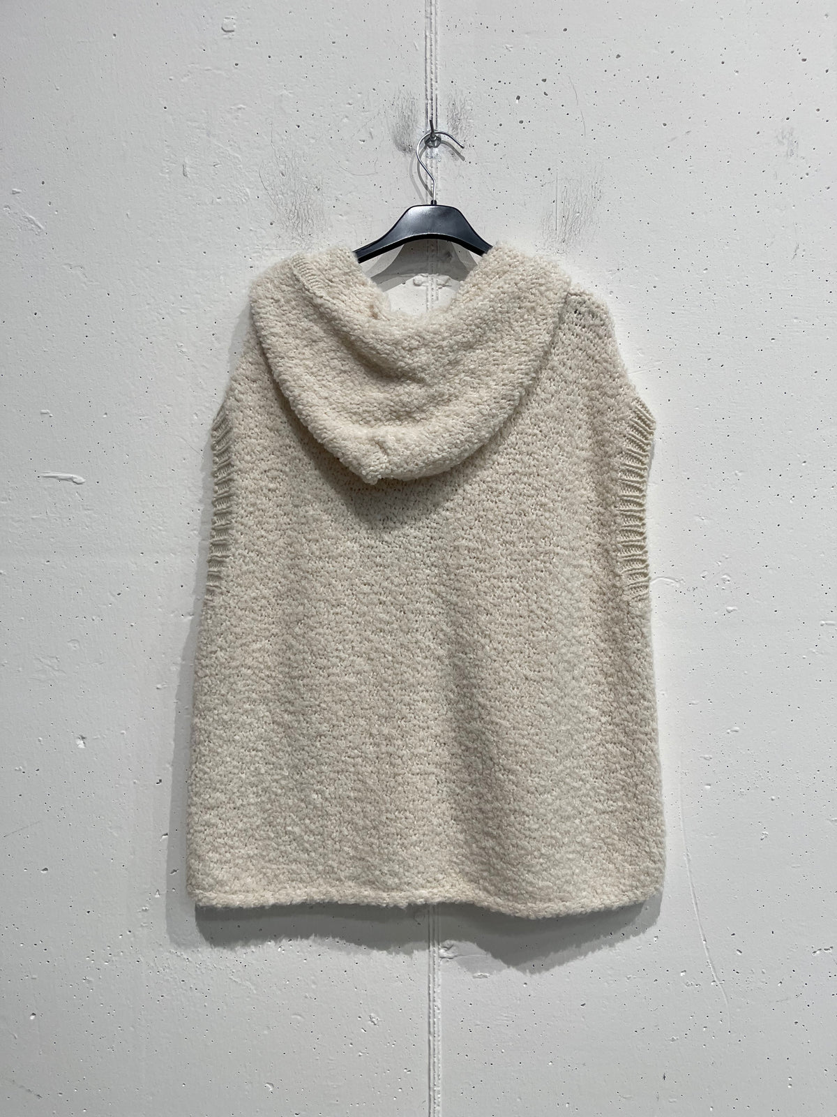 Gilet con zip e cappuccio in bouclè