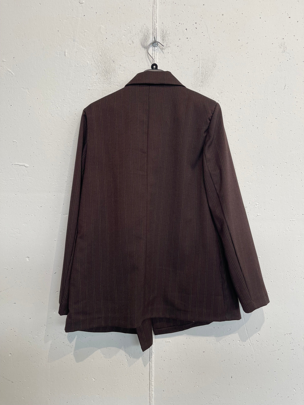 Coordinato gessato classico in marrone