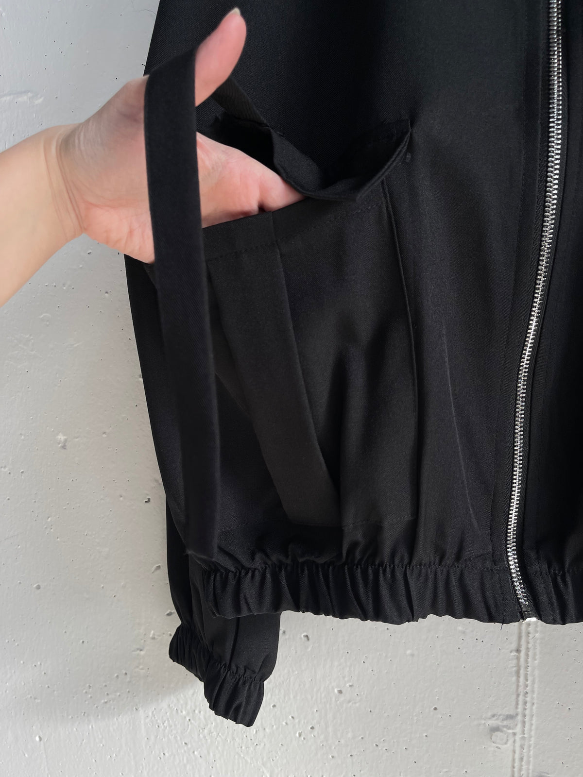 Bomber con Lacci e Zip in Tre Colori