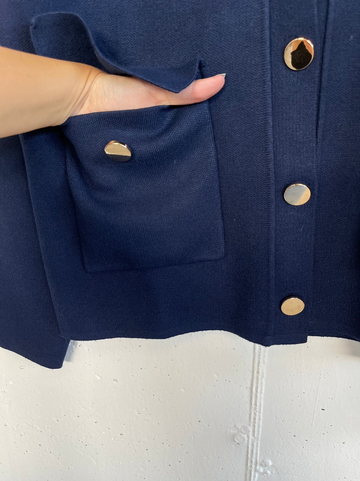 Cardigan con collo alla coreana e taschine