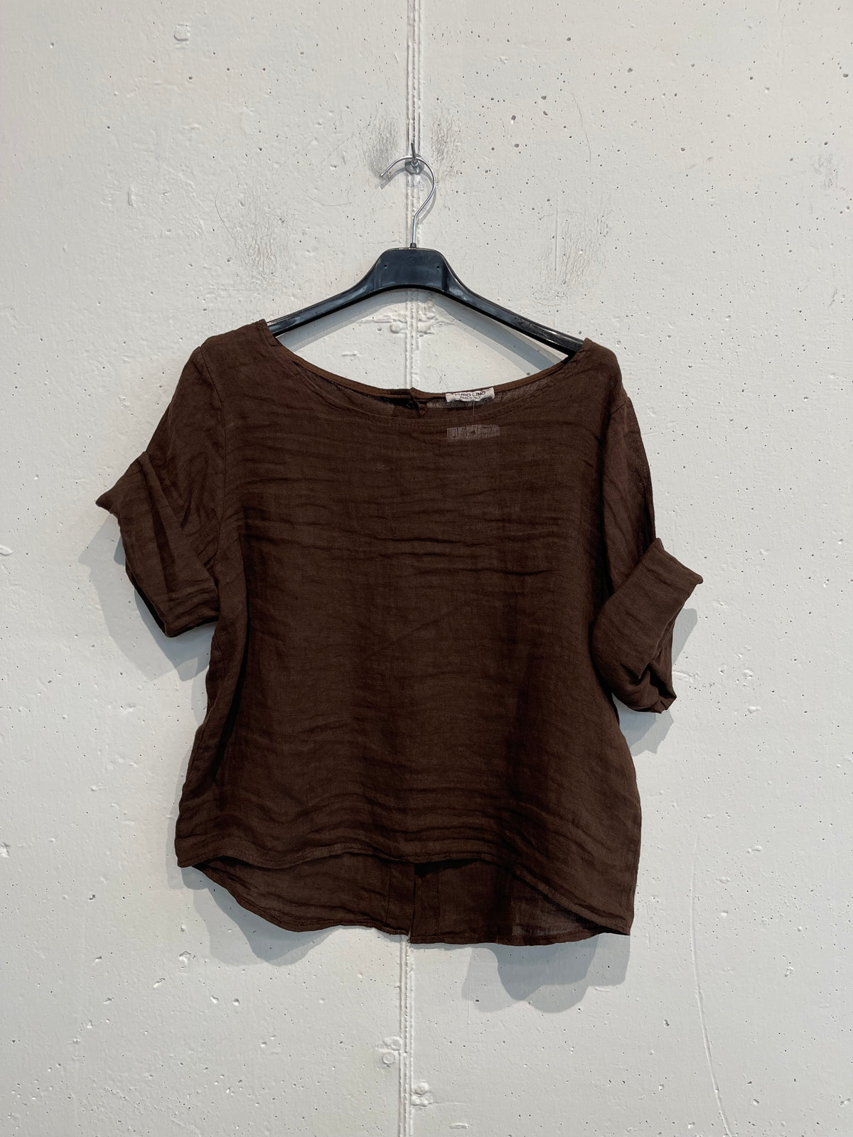 Camicia bottoncini sul retro in puro lino