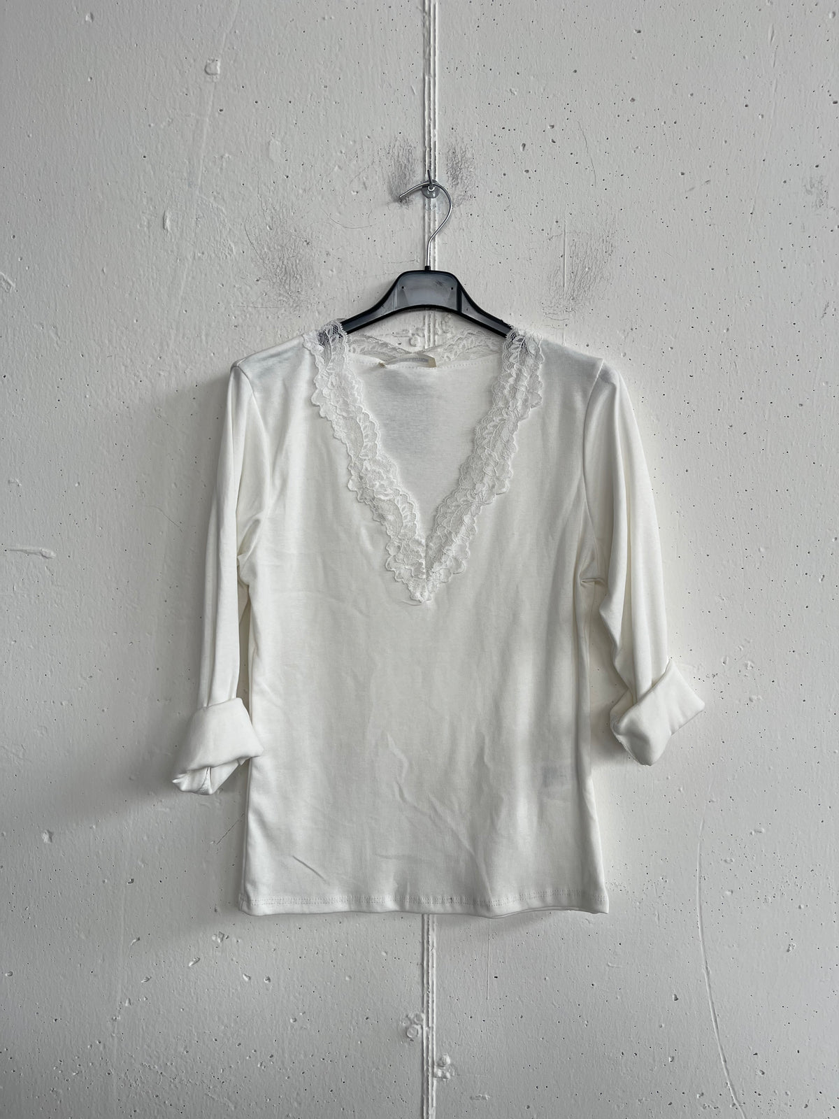 Maglia a manica lunga con scollo in pizzo