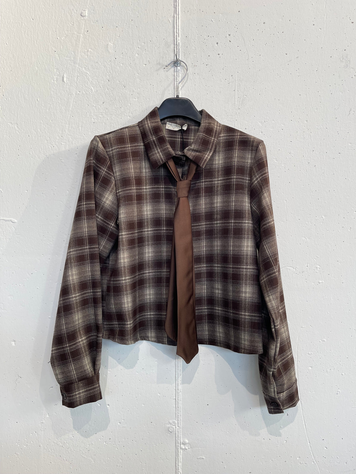 Camicia boscaiolo con cravatta