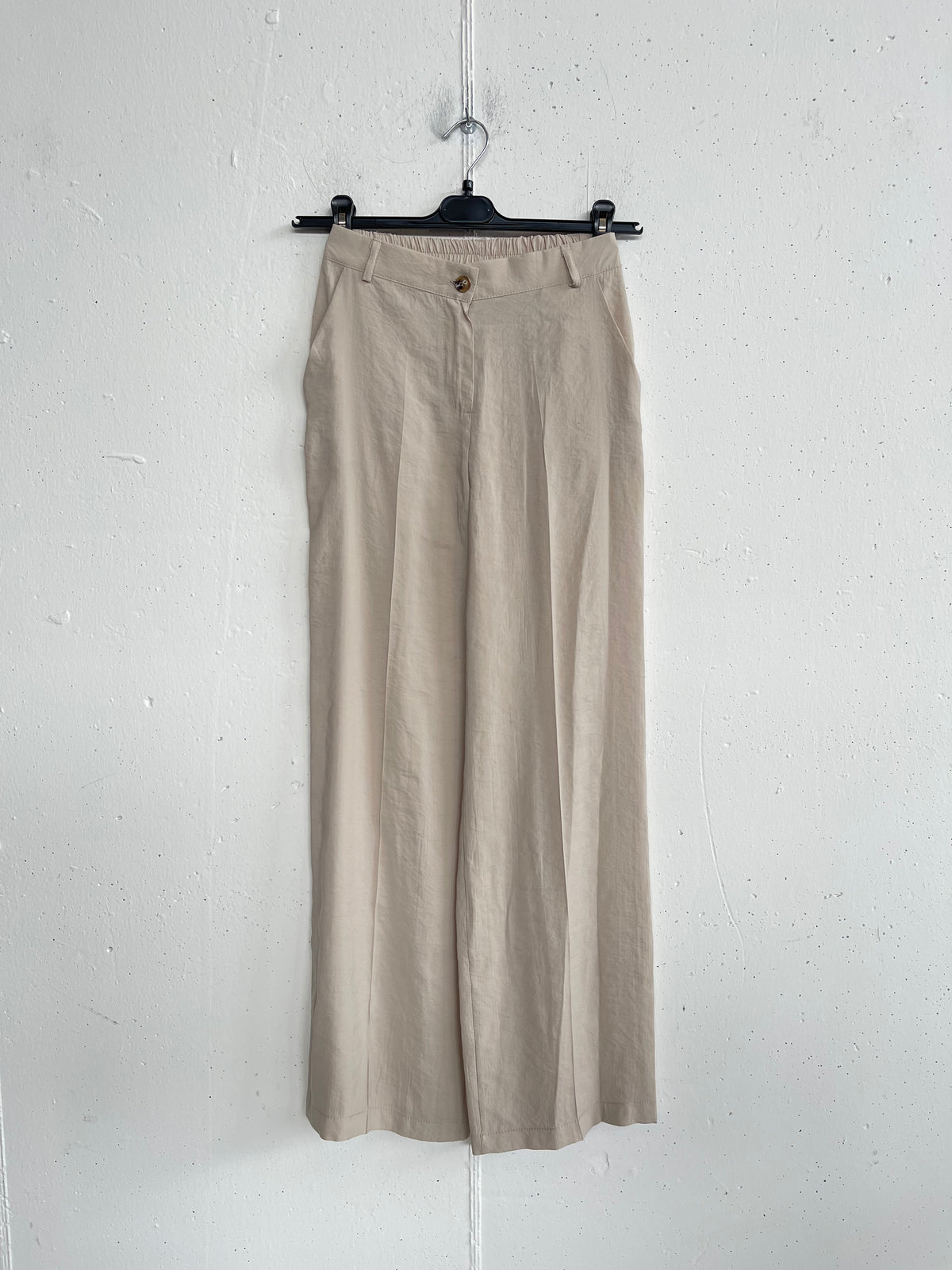 Pantalone a palazzo classico con elastico sul retro