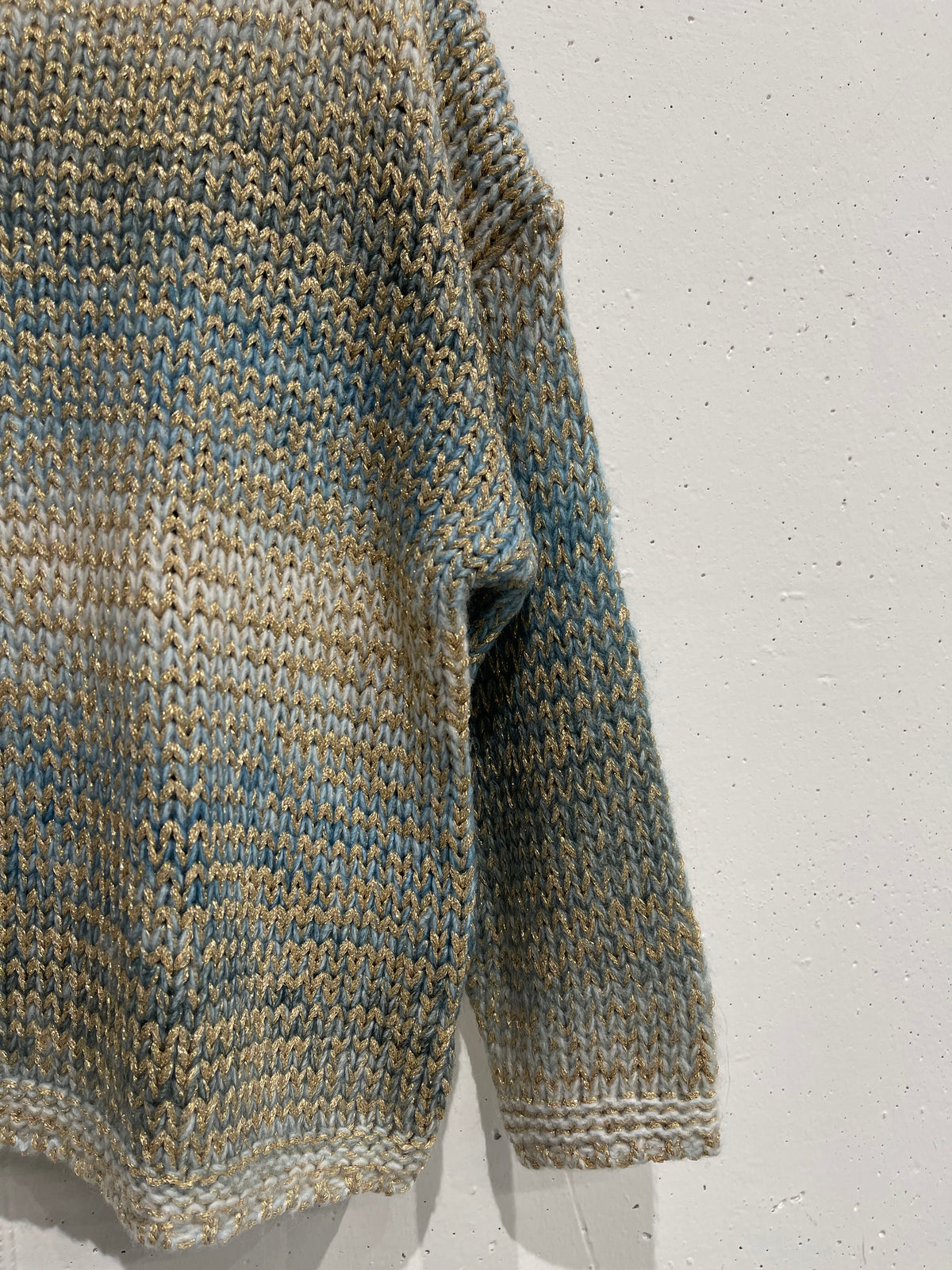 Pull misto lana con filo metallizzato