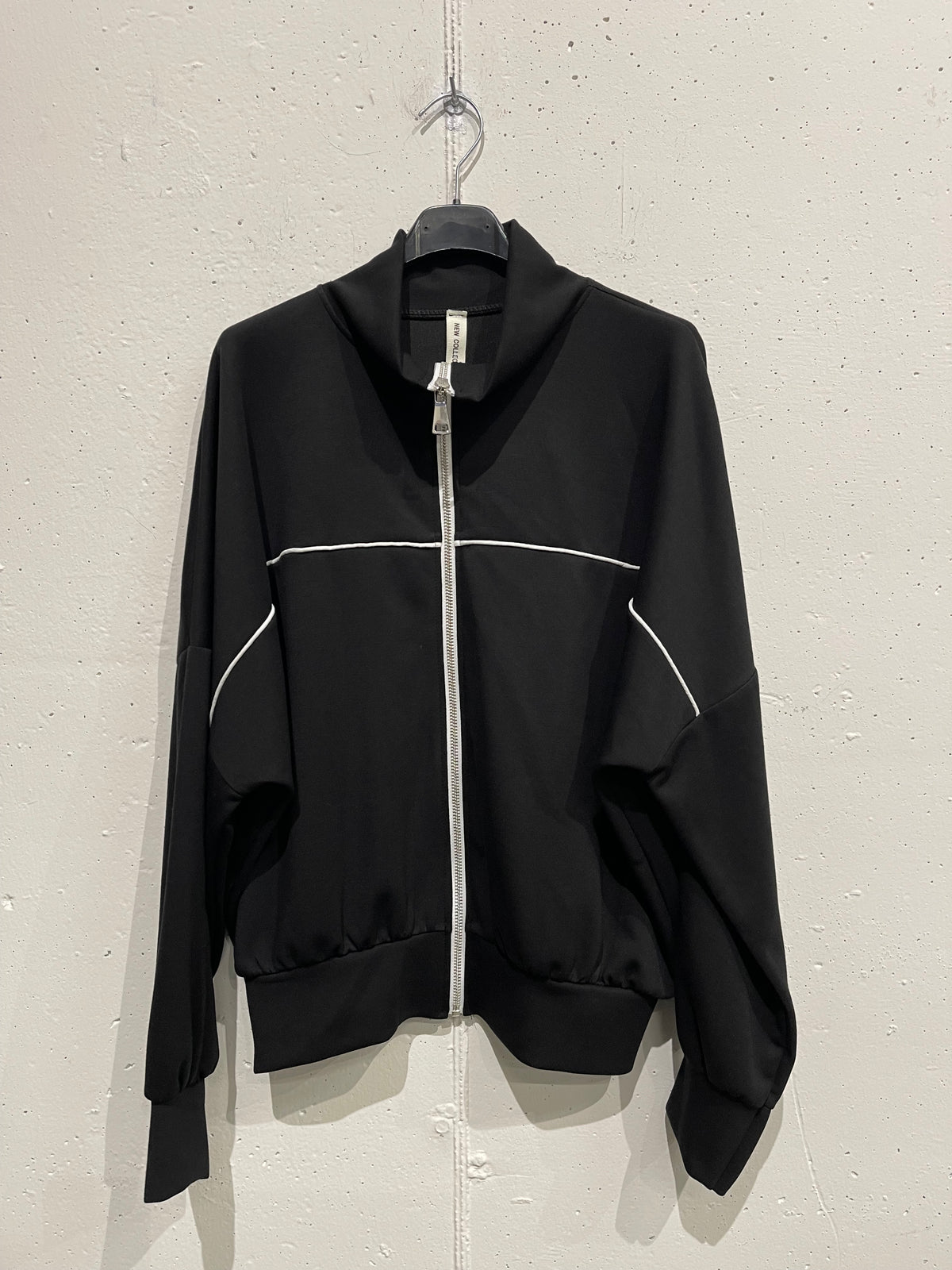 Tuta Black