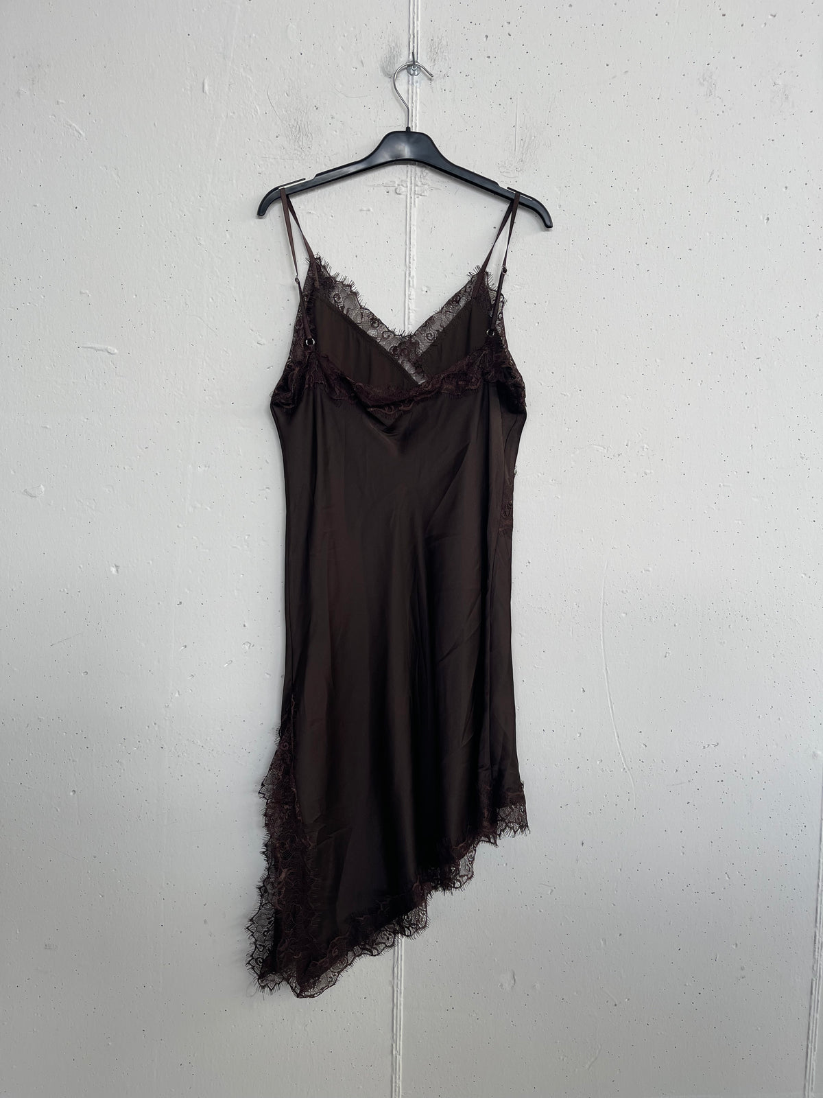 Abito lingerie taglio obliquo