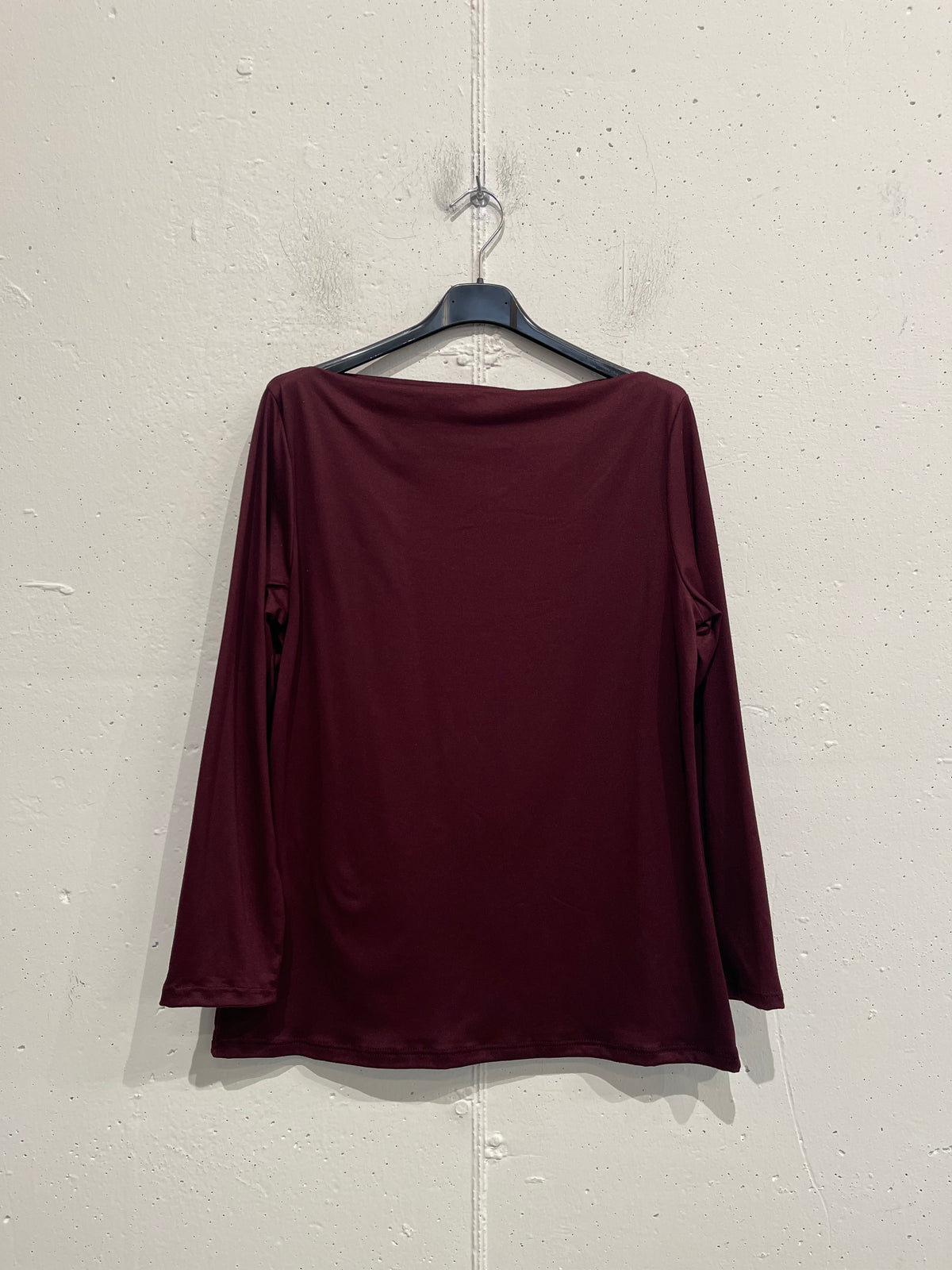 Maglia basica a manica lunga Autunno/Inverno con scollo a barchetta