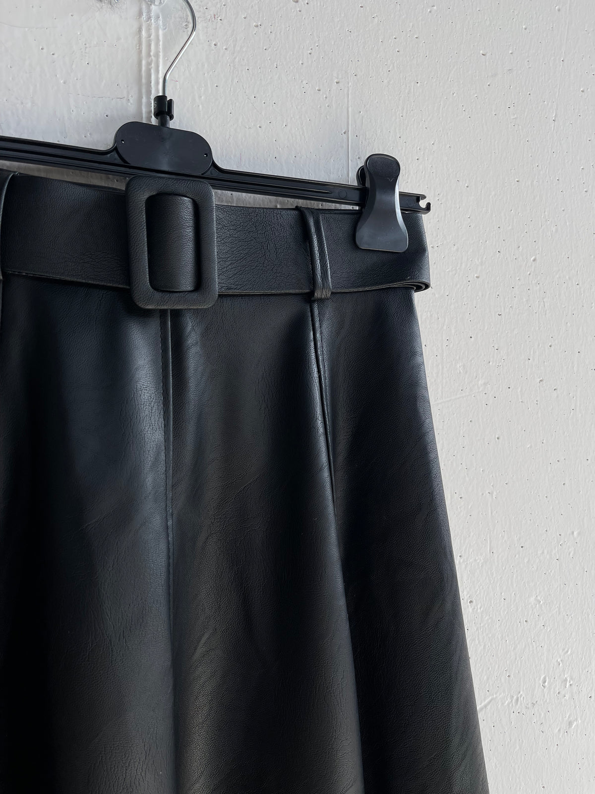 Gonna in ecopelle a campana