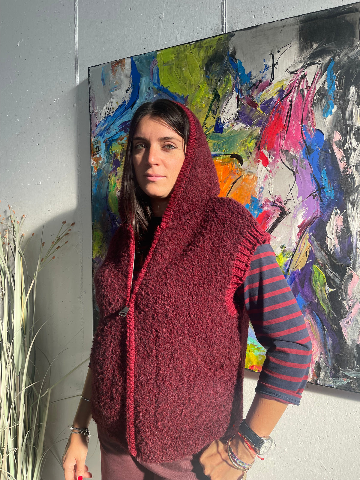 Gilet con zip e cappuccio in bouclè