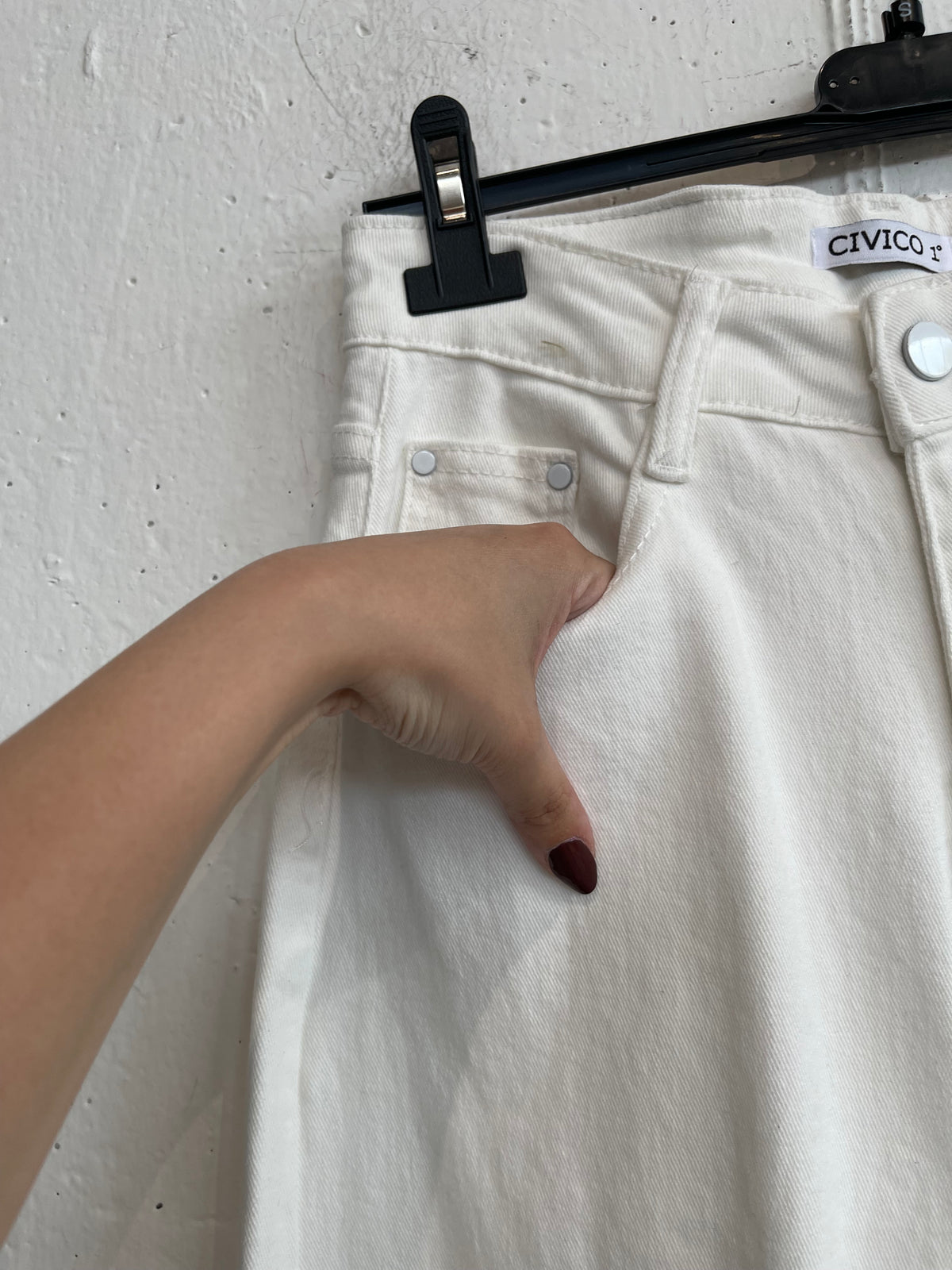 WHITE jeans